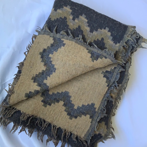 Wilfred Diamond Mosaic Blanket Scarf - Picture 2 of 5